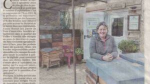 Lire la suite à propos de l’article Interview de Fanny Ronné dans le journal Pays d’Arles : de directrice à apicultrice